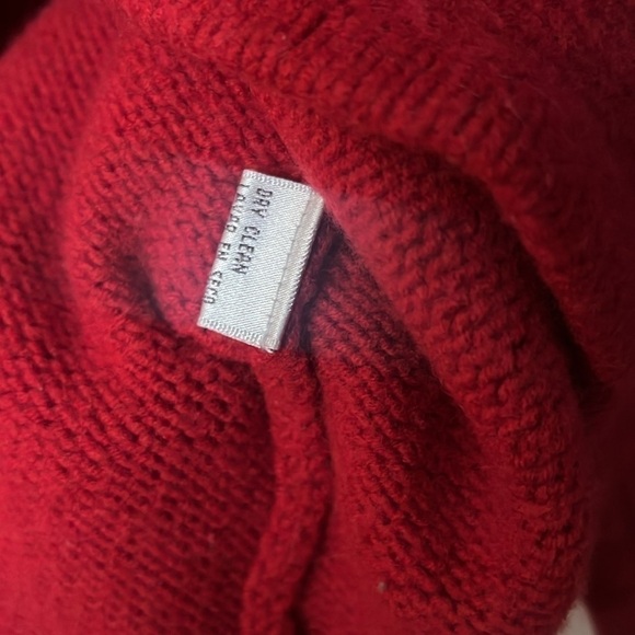 Nine west red sweater one button down. size S Cardigan style romantic - Picture 9 of 9